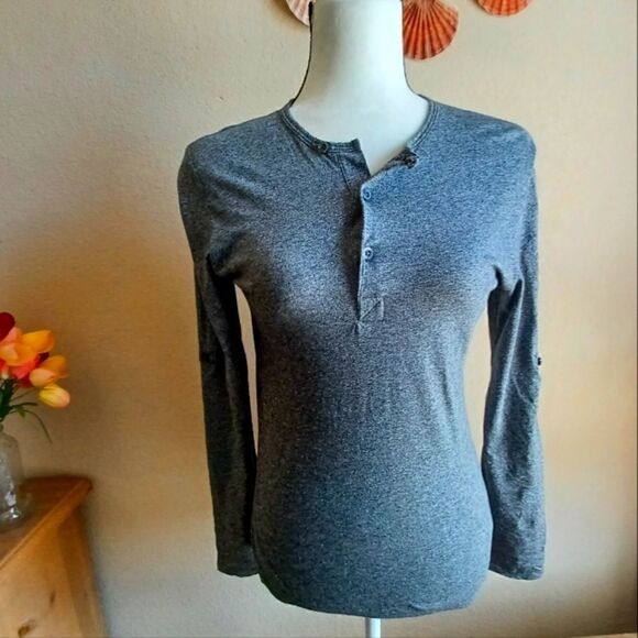 H&M long sleeve shirt - Picture 1 of 7